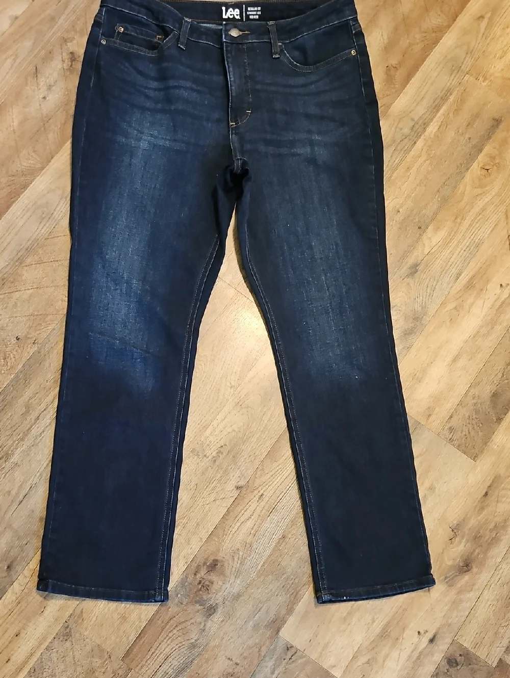 👖Lee Women’s Indigo Straight-Leg Jeans